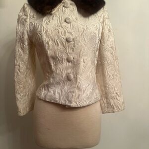 Vintage 1950s fitted cream ivory brocade button coat mink collar joseph magnin